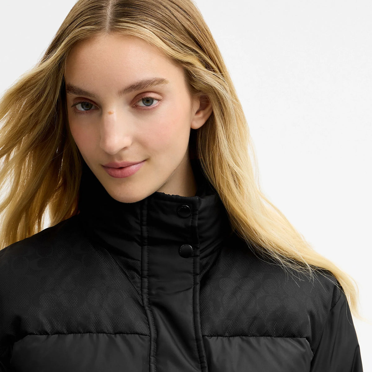 Coach Outlet Signature Cropped Puffer